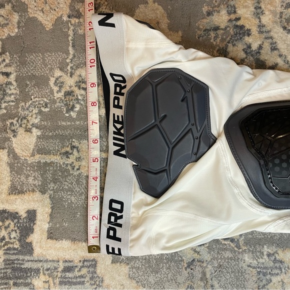 Nike pro White compression shorts - Picture 5 of 6